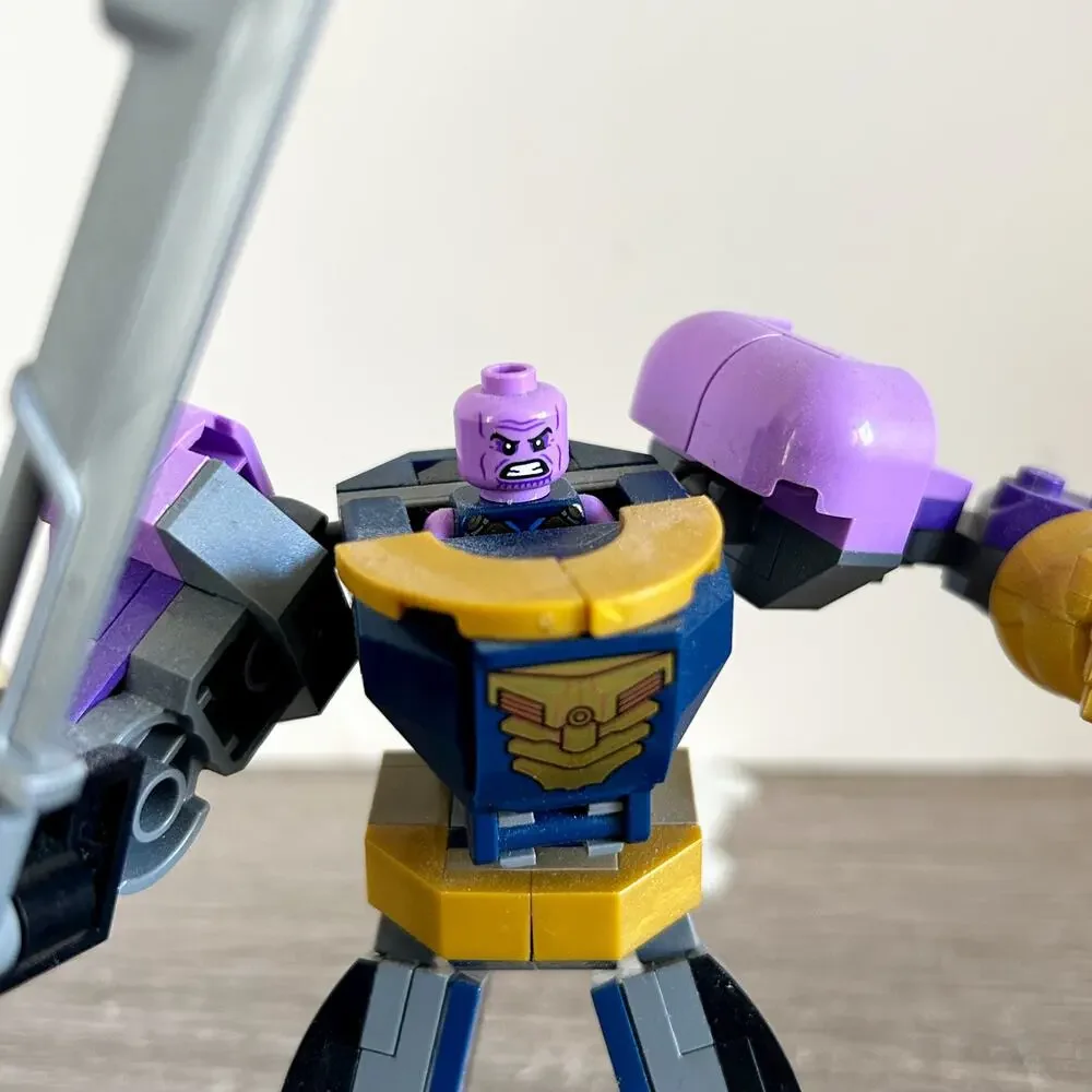Lego Thanos Mech Armor 76242 Super Heroes Minifigure Building Set Complete EUC